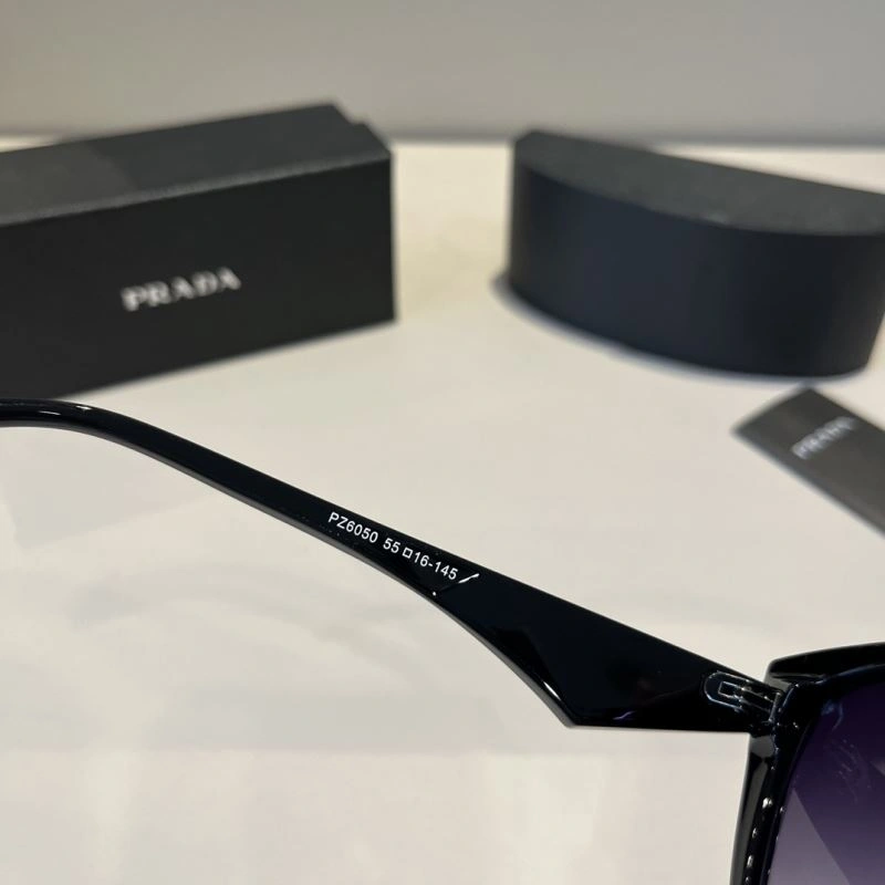 Prada Sunglasses Durable 281975