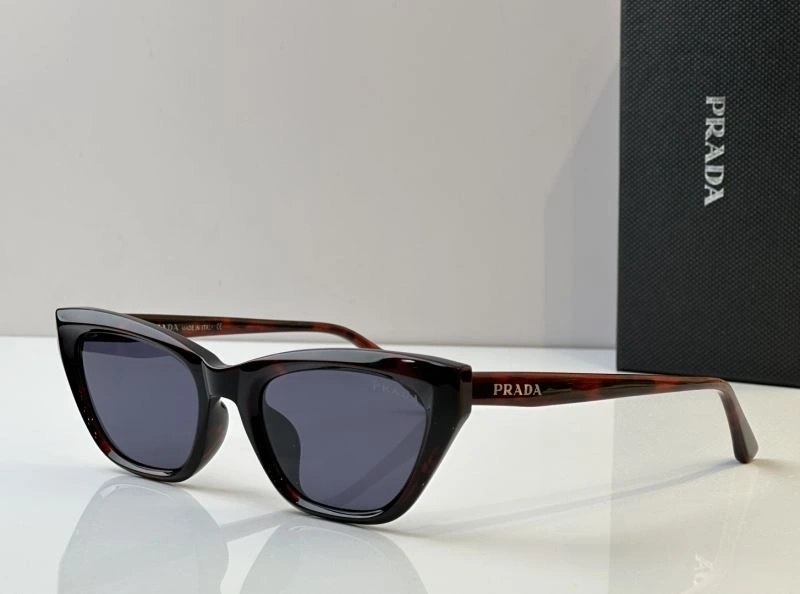 Casual Prada Sunglasses 282174