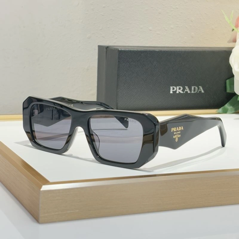 Elegant Prada Sunglasses 282160