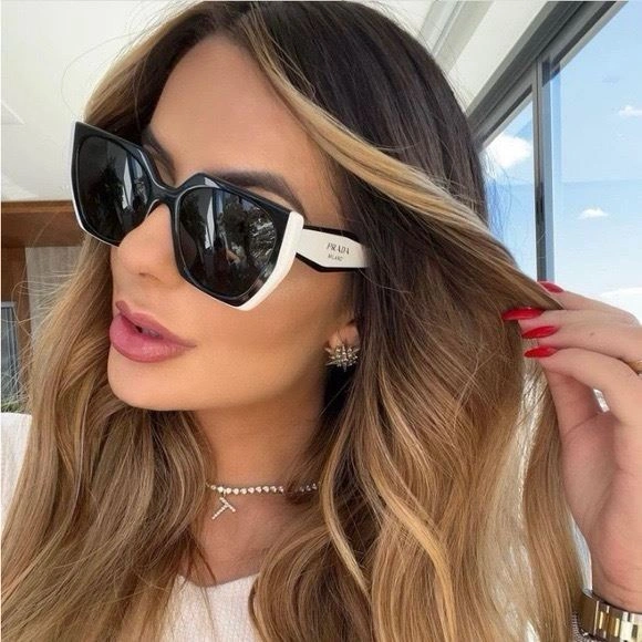 Prada Sunglasses EasyMatch 282158