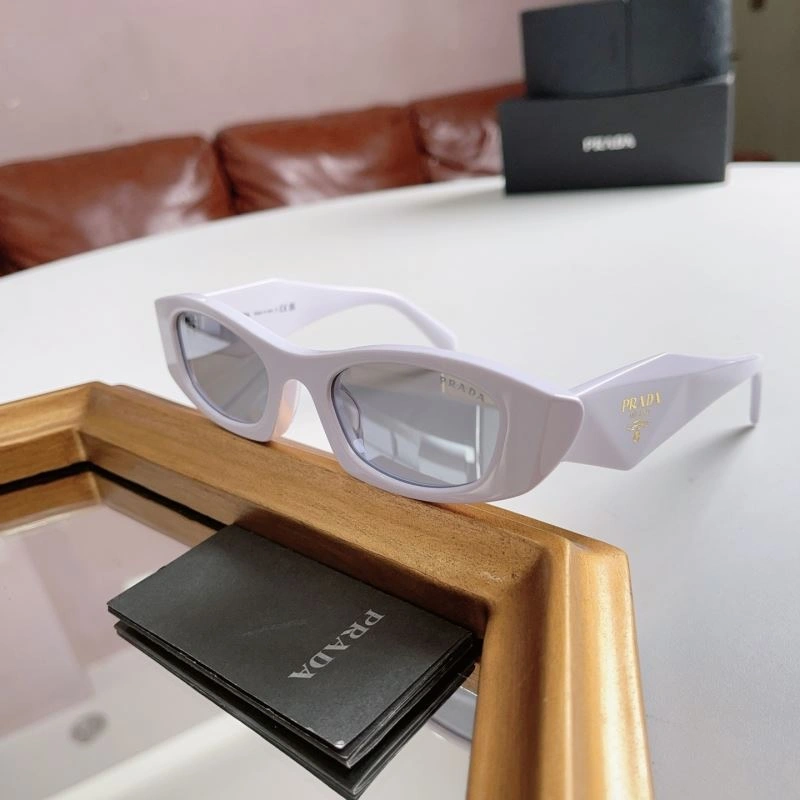 Elegant Prada Sunglasses 282135