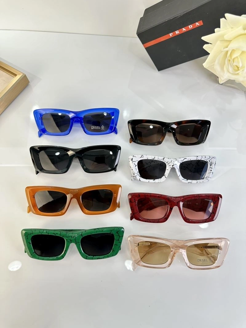 Tailored Prada Sunglasses 282105