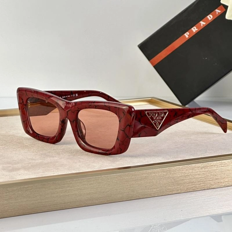 Tailored Prada Sunglasses 282105