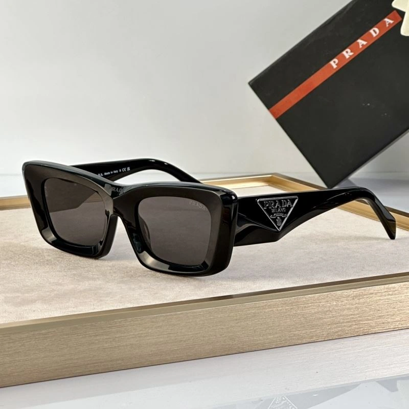 Tailored Prada Sunglasses 282105