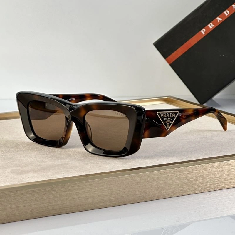 Tailored Prada Sunglasses 282105