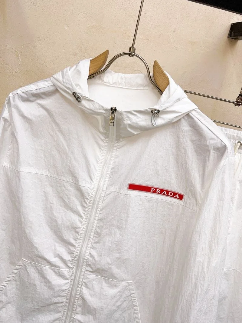Compact Prada Sunscreen Jacket 167109