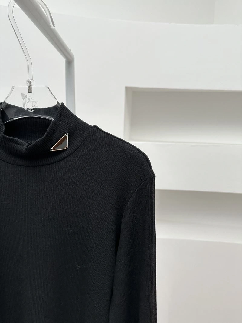 OdorResistant Prada Sweaters 171534