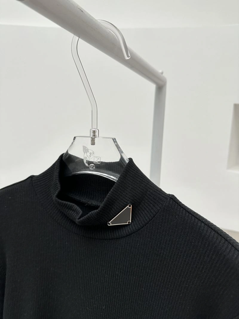 OdorResistant Prada Sweaters 171534