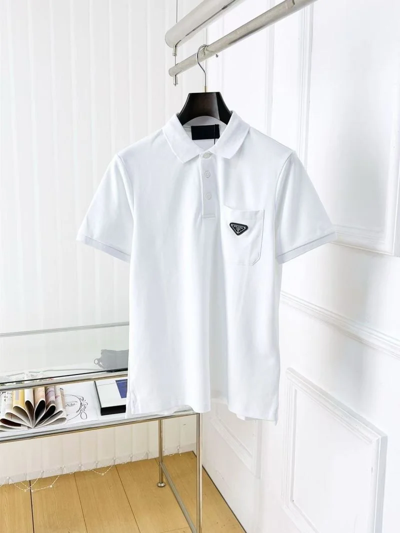 Refined Prada T-Shirts 166757