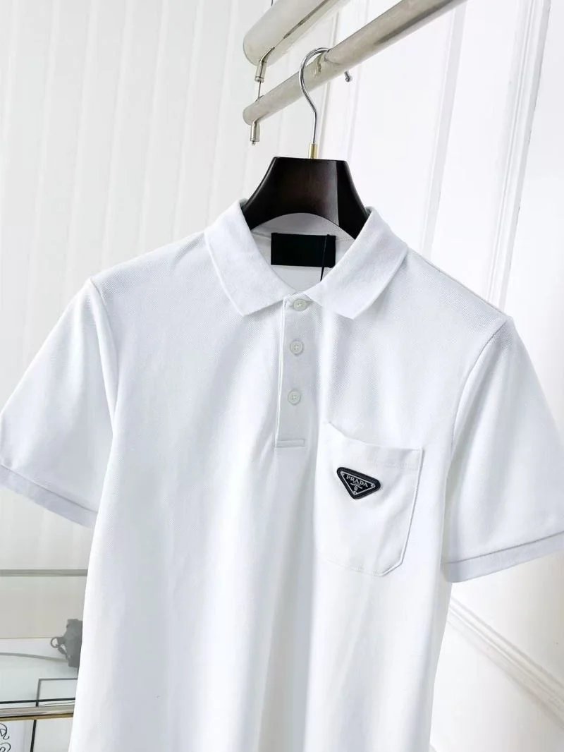 Refined Prada T-Shirts 166757