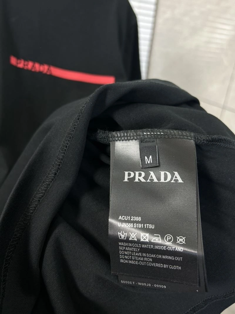 Prada T-Shirts Breathable 171500