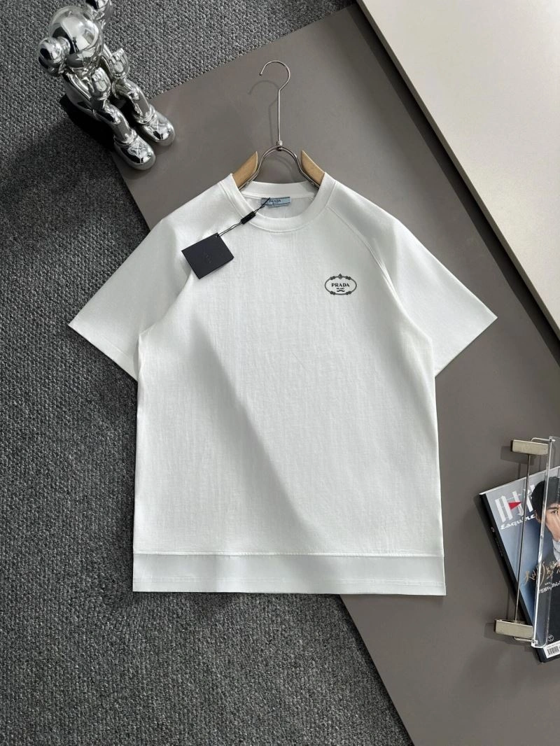 Prada T-Shirts ModernLook 171799