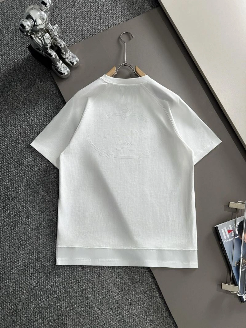 Prada T-Shirts ModernLook 171799