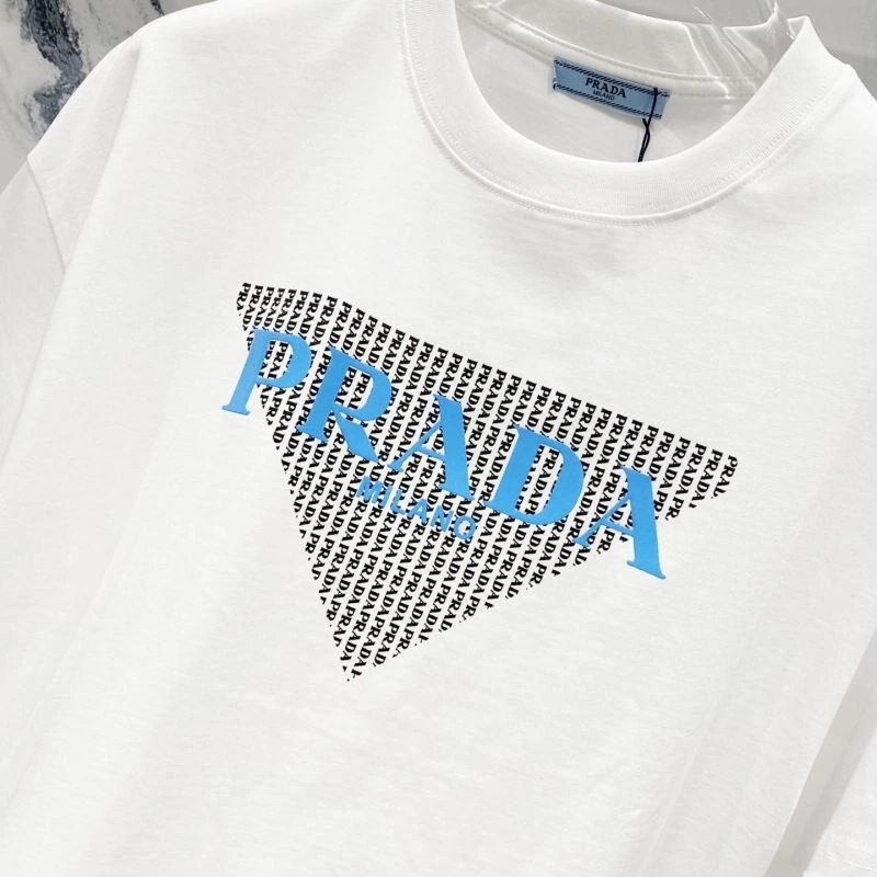 Timeless Prada T-Shirts 171829
