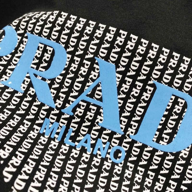 Timeless Prada T-Shirts 171829