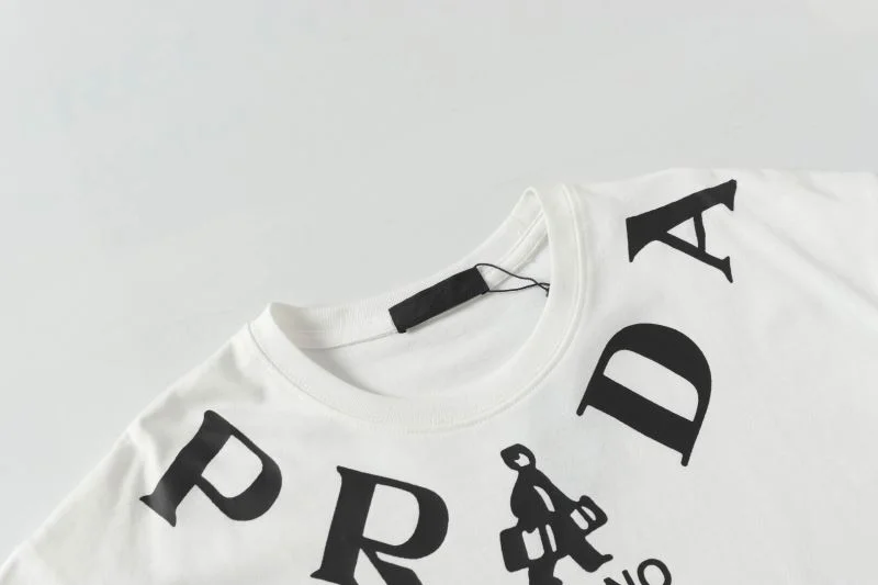 WellDesigned Prada T-Shirts 166771