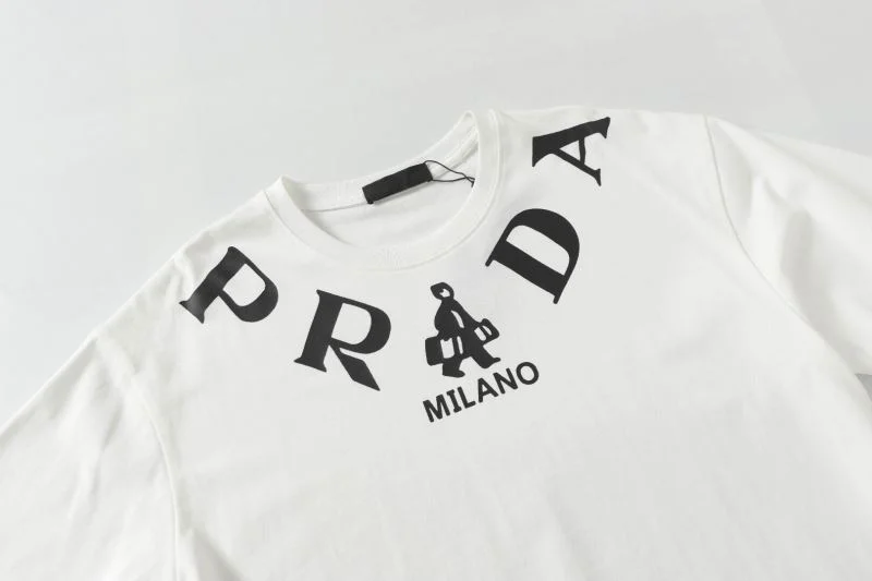 WellDesigned Prada T-Shirts 166771