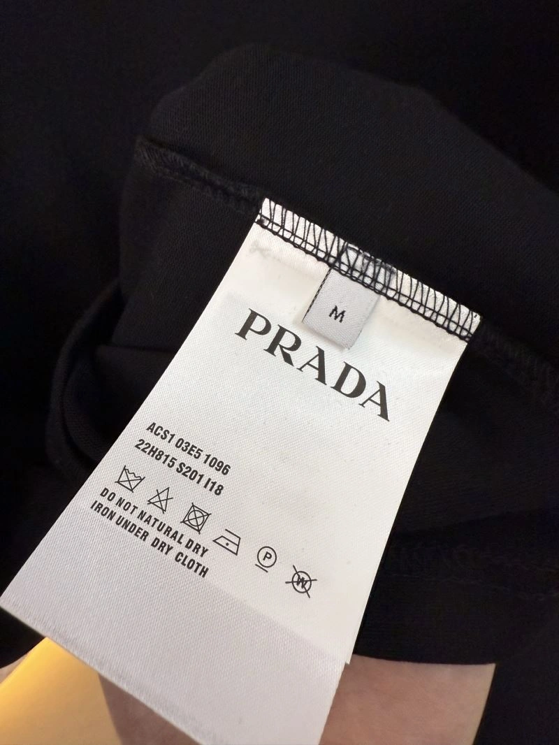 Durable Prada T-Shirts 171386