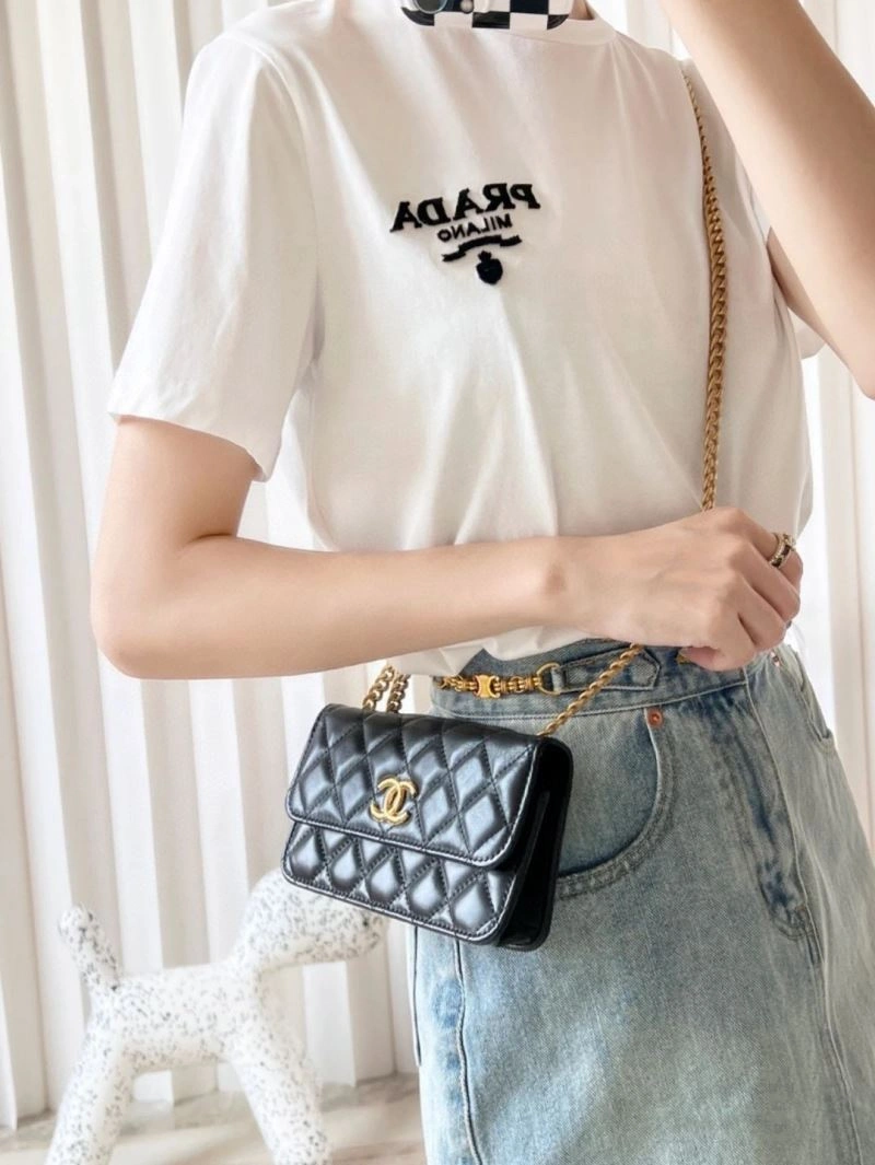 WellDesigned Prada T-Shirts 171426