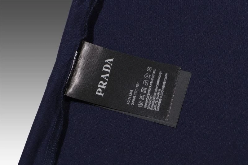 Functional Prada T-Shirts 171377
