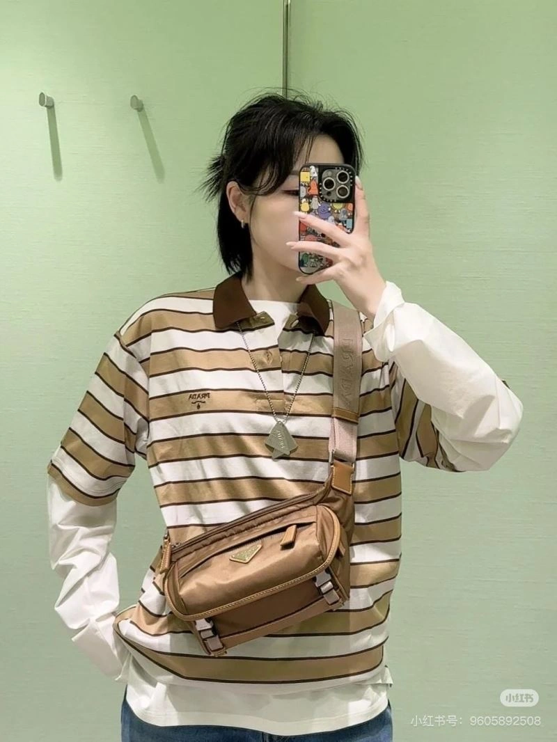 Prada T-Shirts Lightweight 171371