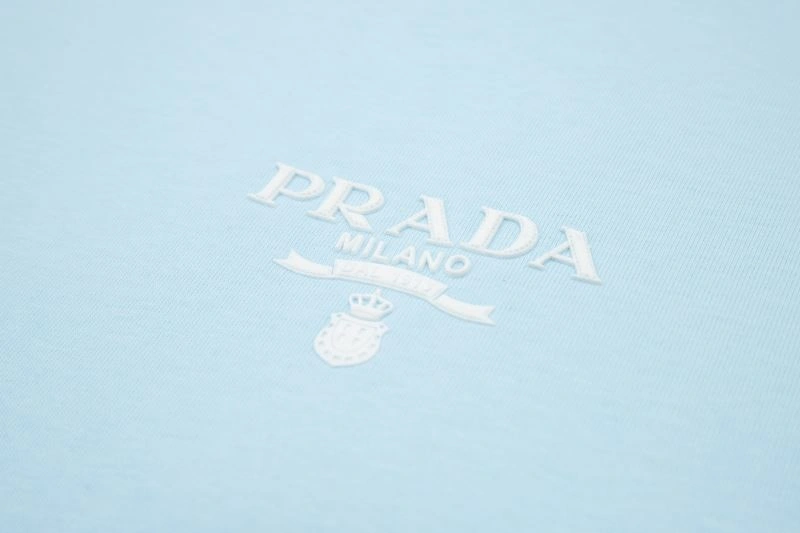 Prada T-Shirts Trendsetting 171370