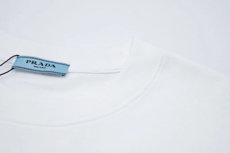 ModernLook Prada T-Shirts 171367