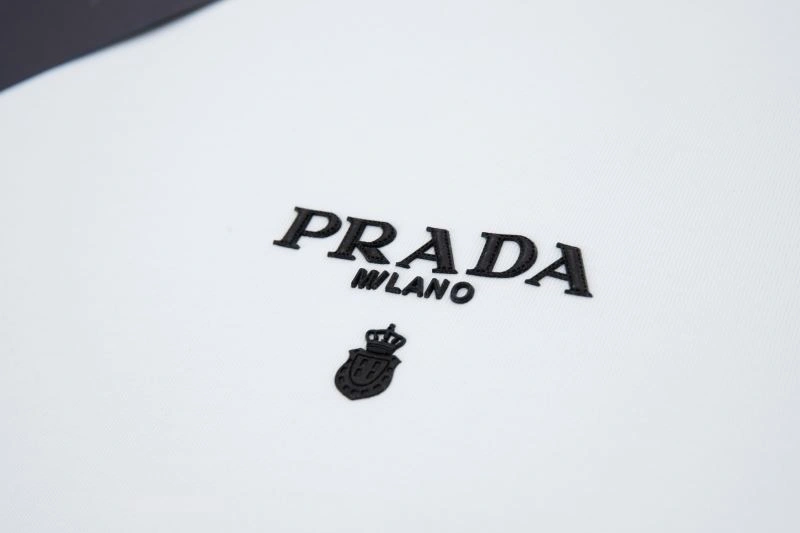 ModernLook Prada T-Shirts 171367