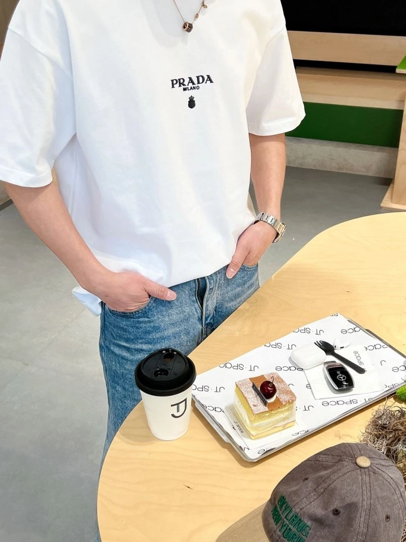 ModernLook Prada T-Shirts 171367