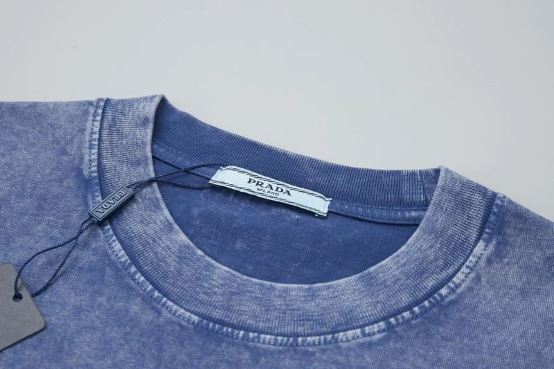 Packable Prada T-Shirts 171365