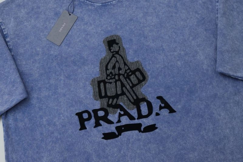 Packable Prada T-Shirts 171365