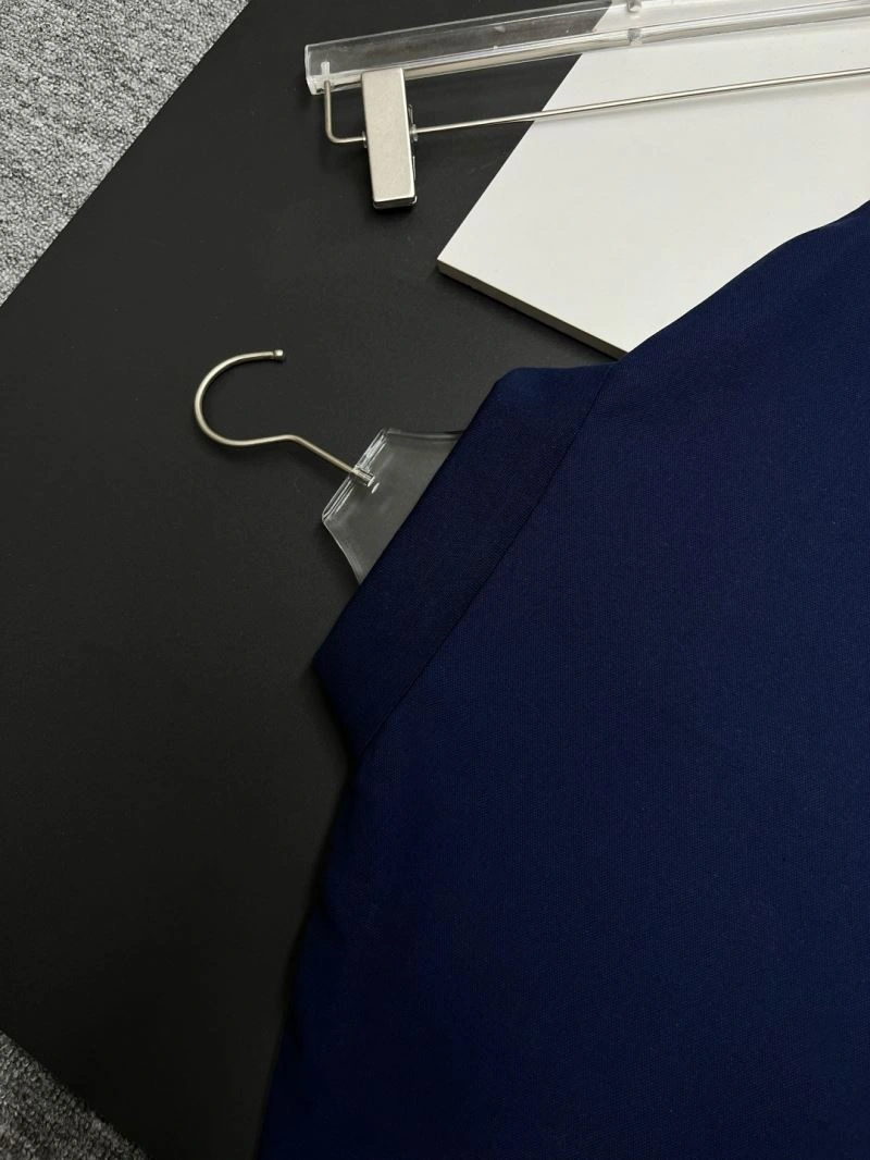 Timeless Prada T-Shirts 171343