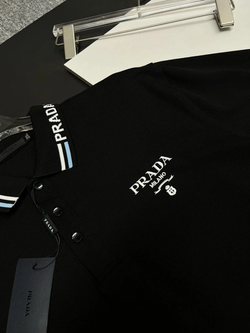 Prada T-Shirts UrbanStyle 171345