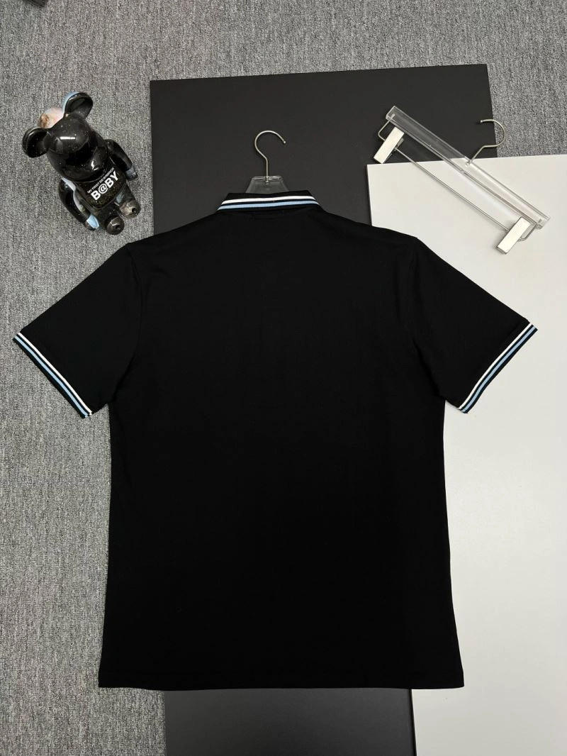 Prada T-Shirts UrbanStyle 171345