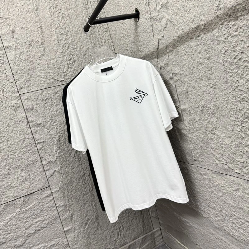 Prada T-Shirts ModernLook 171319
