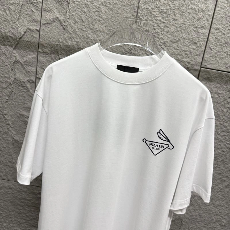 Prada T-Shirts ModernLook 171319