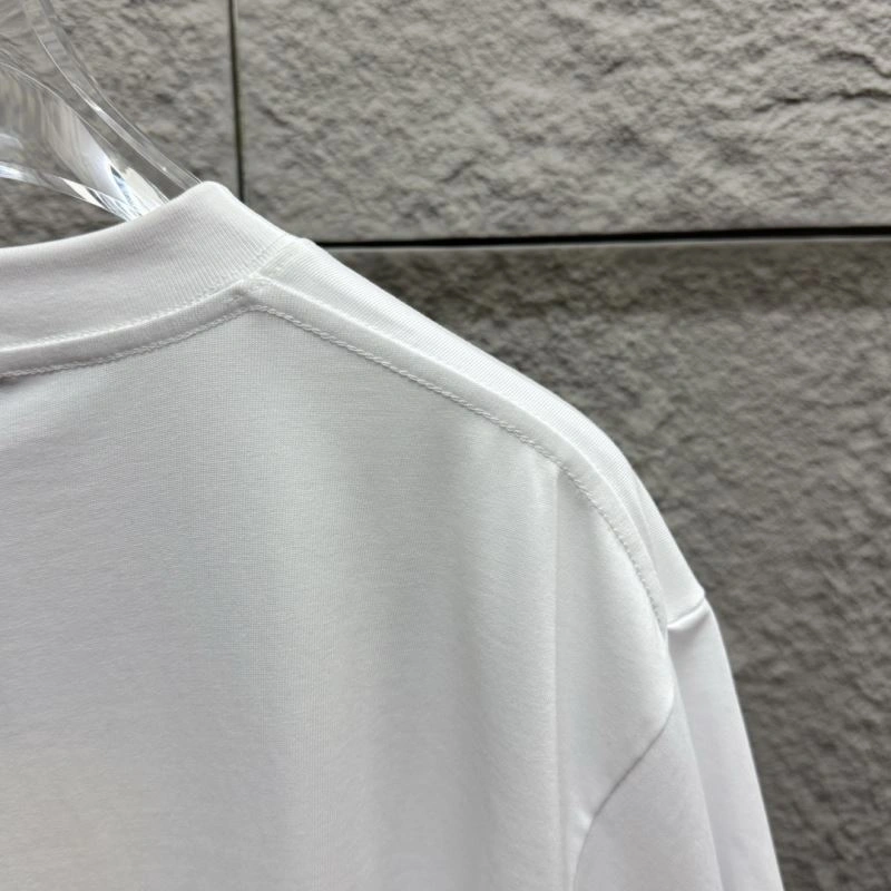 Prada T-Shirts ModernLook 171319