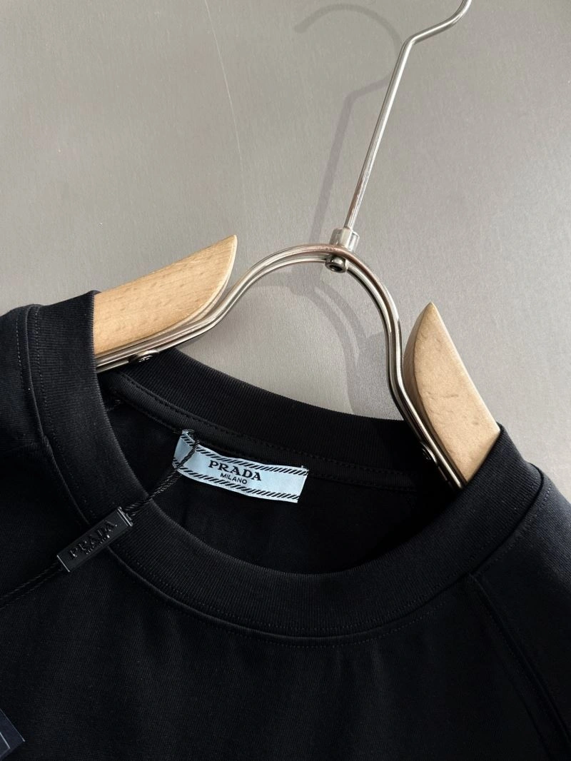 Sophisticated Prada T-Shirts 171307