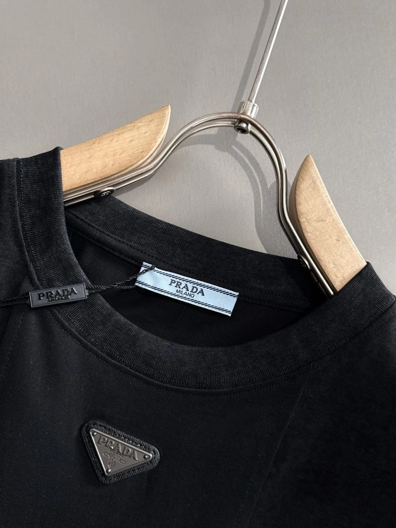 Prada T-Shirts Classic 171308