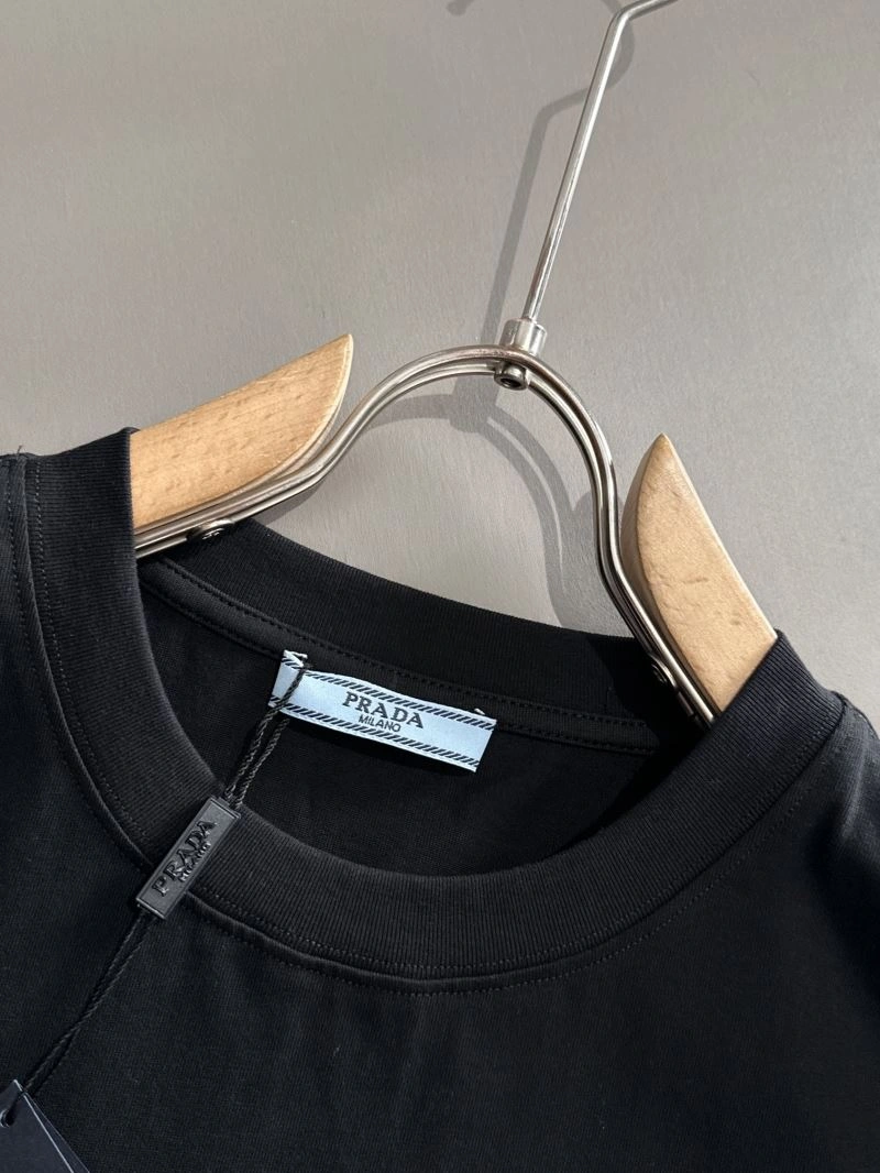 Prada T-Shirts Affordable 171349