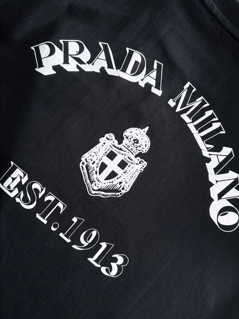 Classic Prada T-Shirts 171304