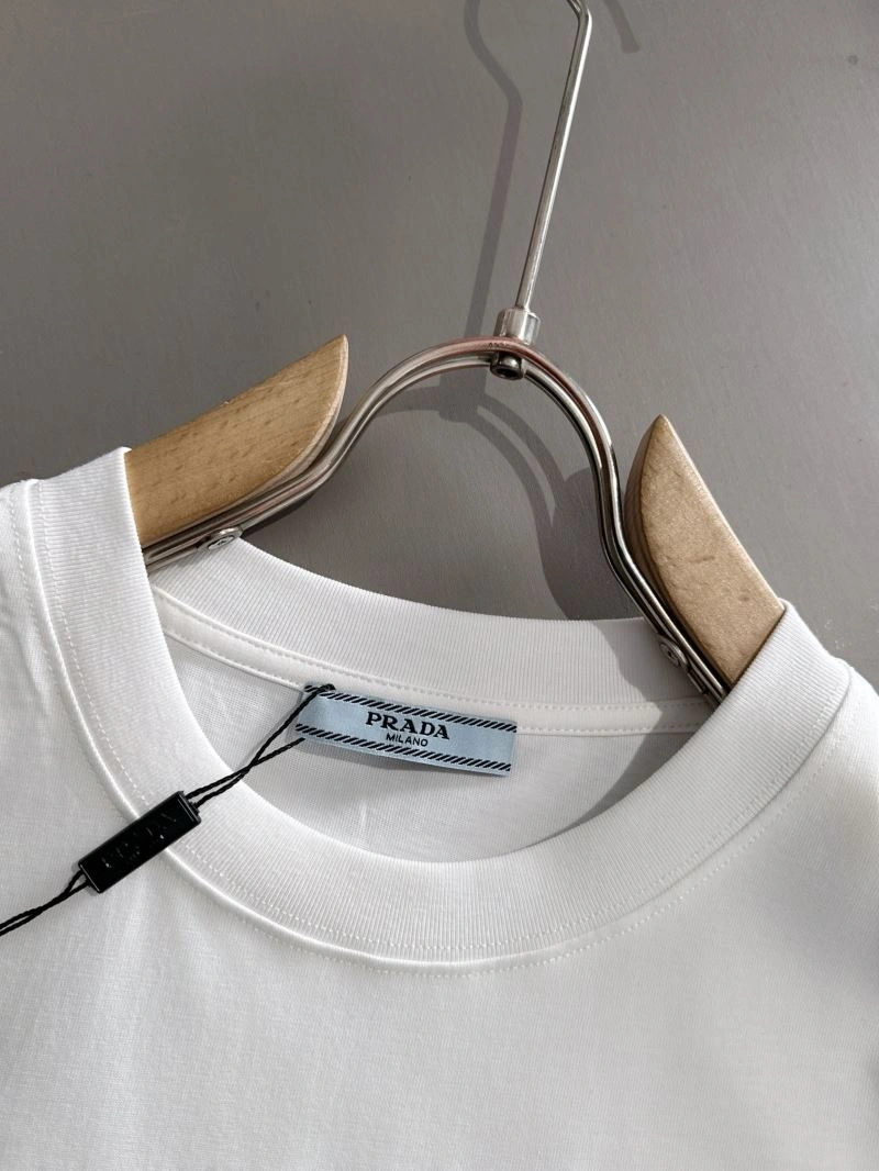 Prada T-Shirts WaterResistant 171337