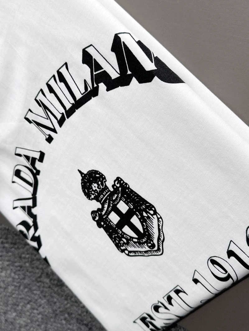 Prada T-Shirts WaterResistant 171337