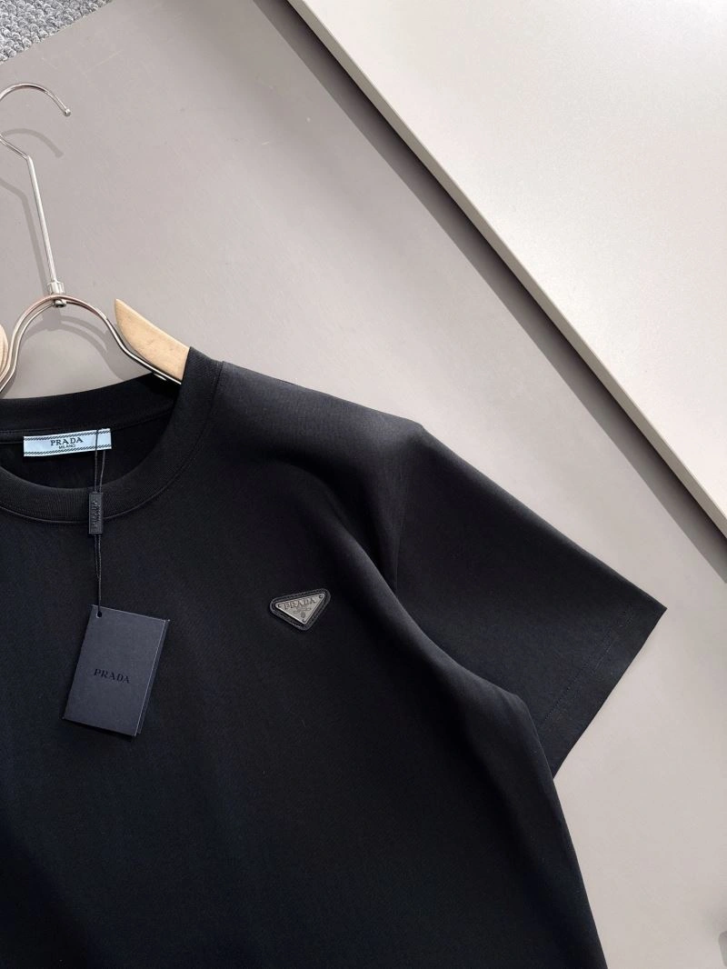 Stylish Prada T-Shirts 171336
