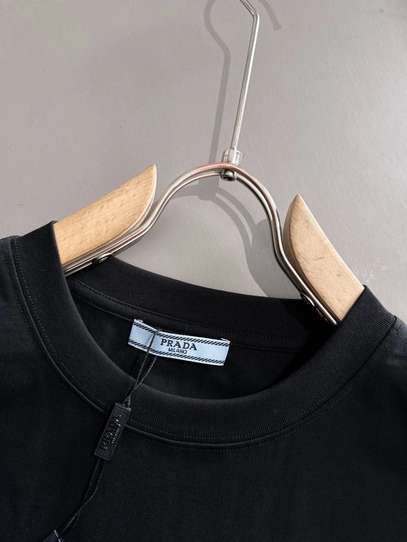 Stylish Prada T-Shirts 171336