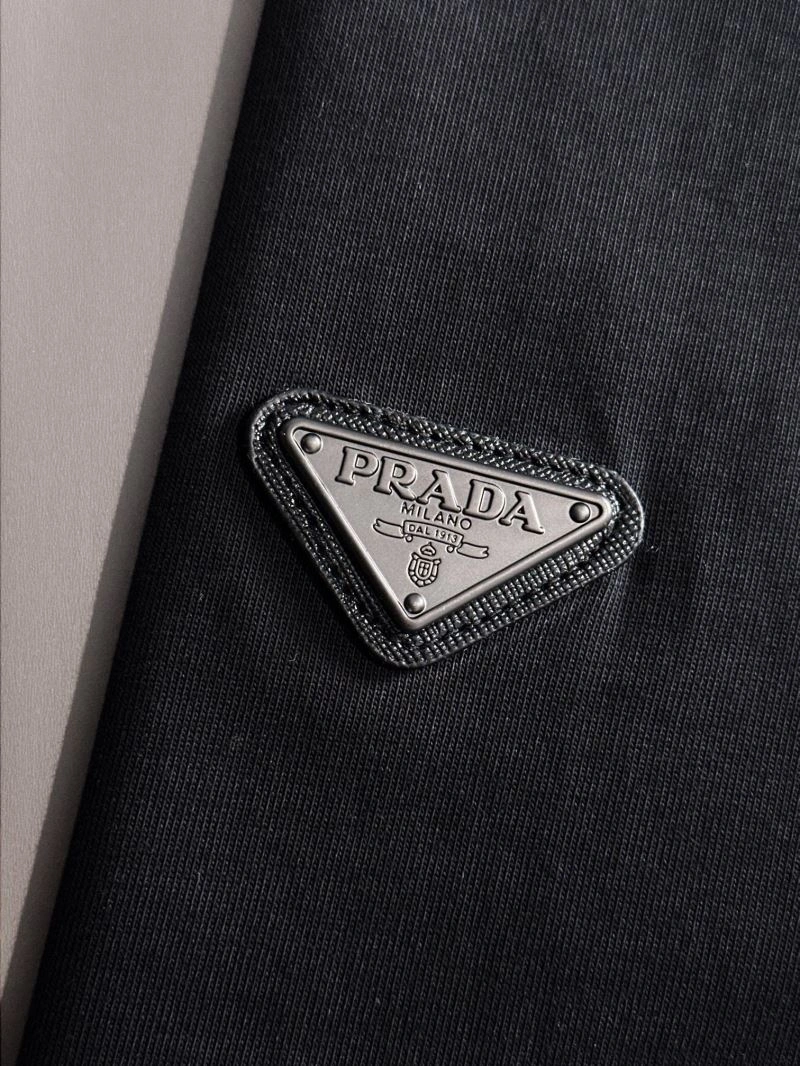 Stylish Prada T-Shirts 171336