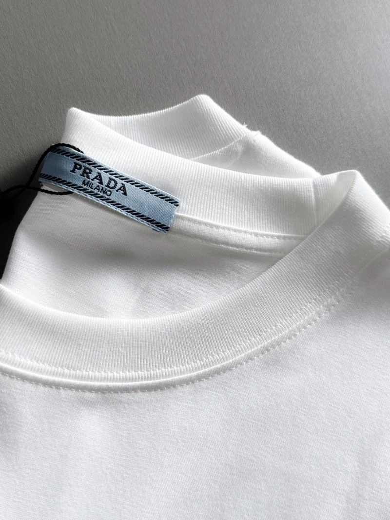 EyeCatching Prada T-Shirts 171290