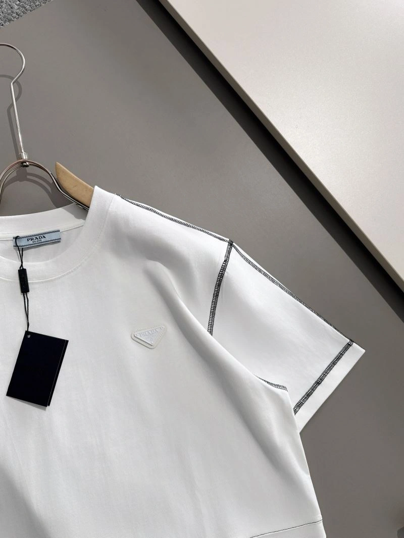 Comfortable Prada T-Shirts 171330