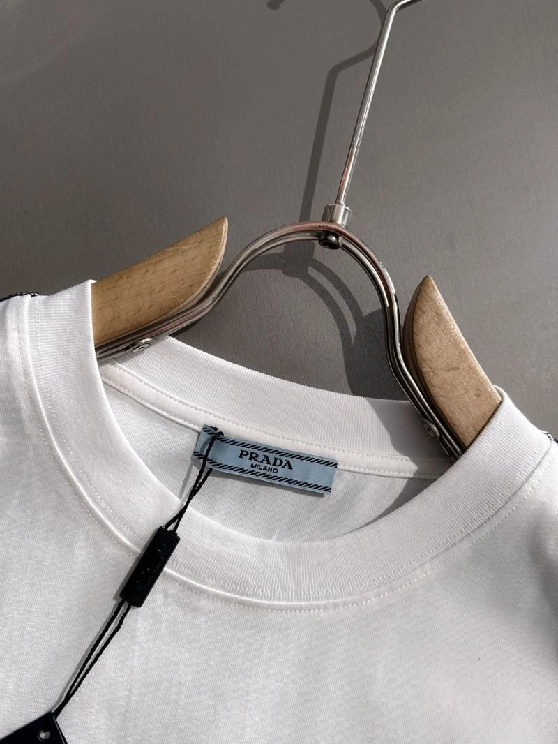Comfortable Prada T-Shirts 171330