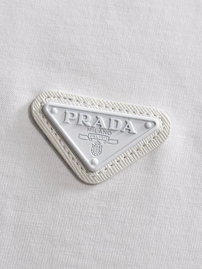 Comfortable Prada T-Shirts 171330